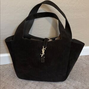 100% suede bag Firm no offers ! Lowest price for a few days